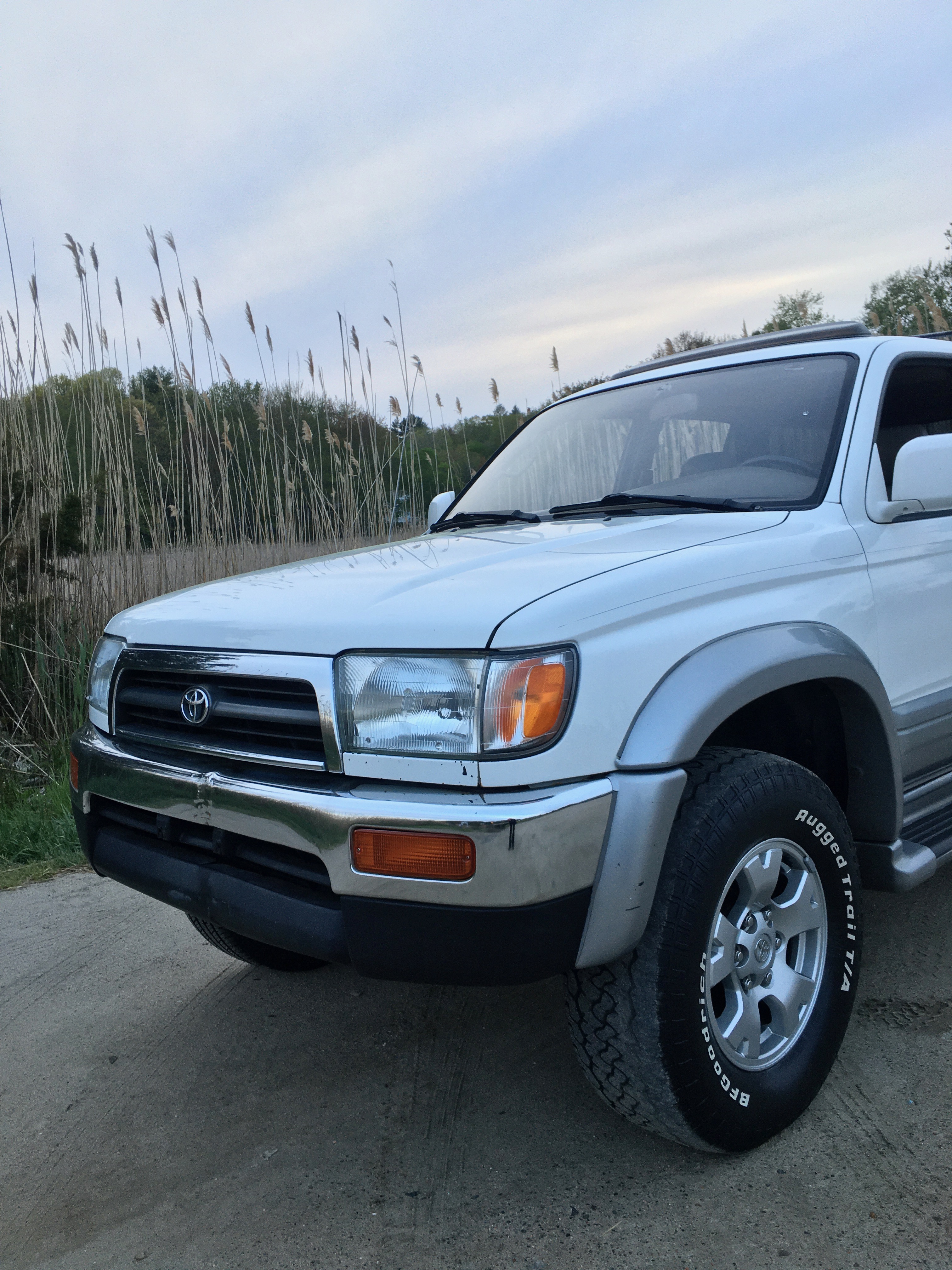 Go Motors Niantic, CT Purveyors of 3rd Generation Toyota 4Runners and other lengedary classics